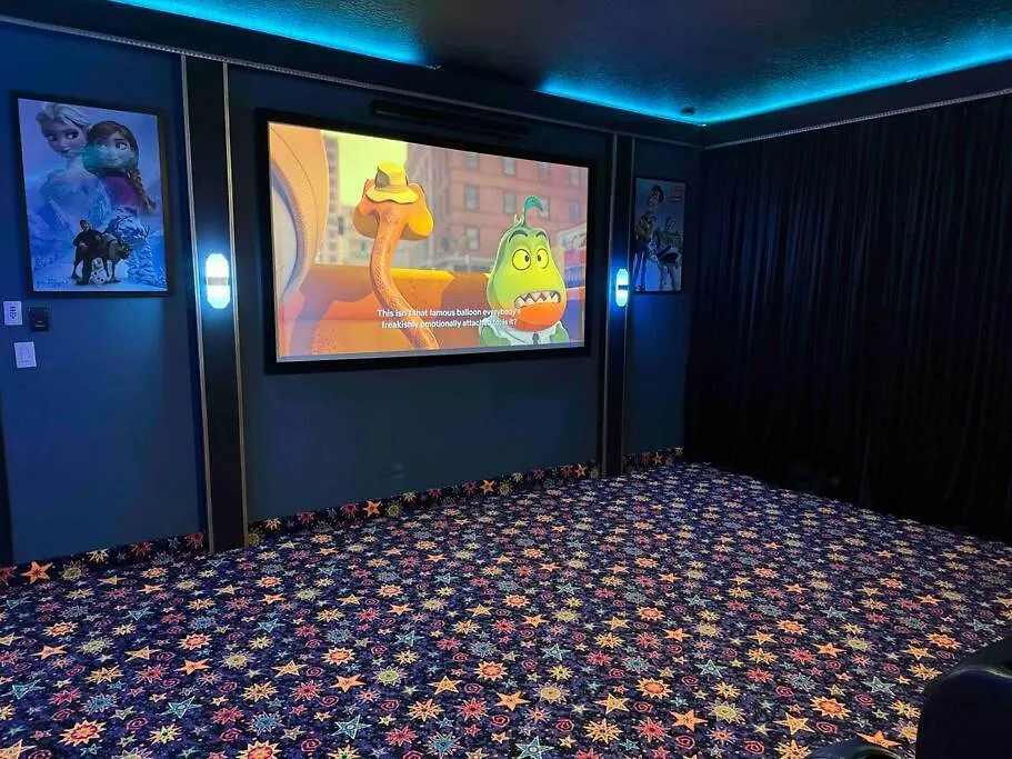 Cheerful 9Br/5Ba Pool/Spa Home Cinema Smart Tv Davenport