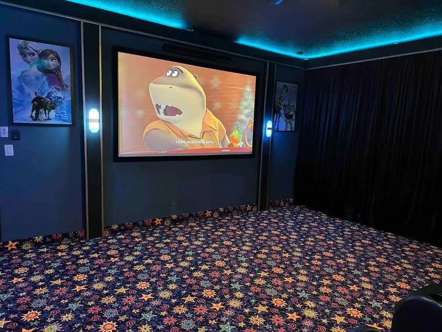 Cheerful 9Br/5Ba Pool/Spa Home Cinema Smart Tv Davenport United States